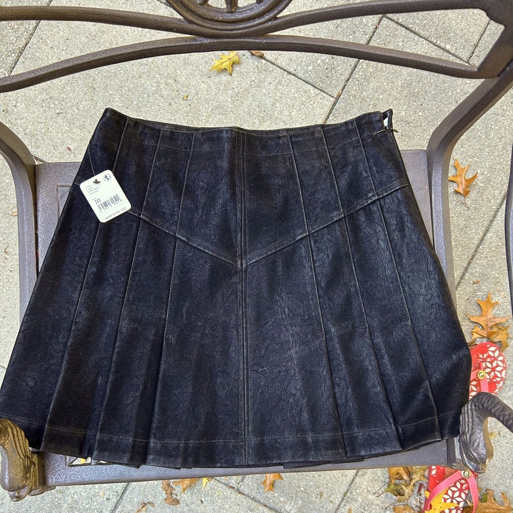 Free People Black pleated skirt